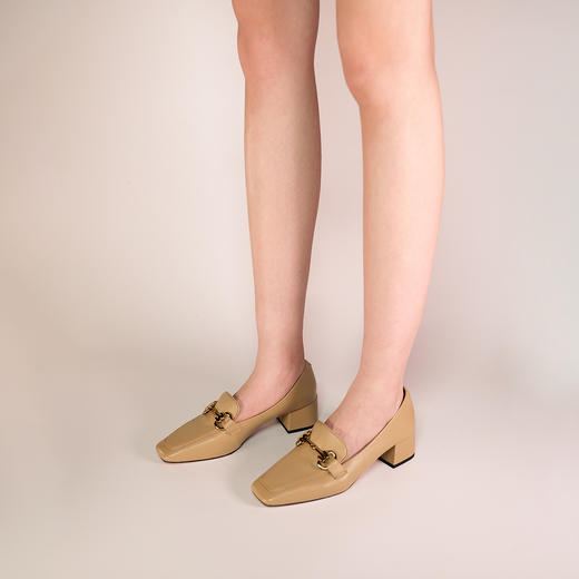 【23年春季新款】方头日常通勤乐福鞋职场中跟气质百搭深口单鞋女55632 商品图3