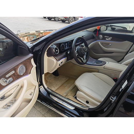 奔驰 E级 改款 E 300 L 时尚型【长租-北京】 商品图5