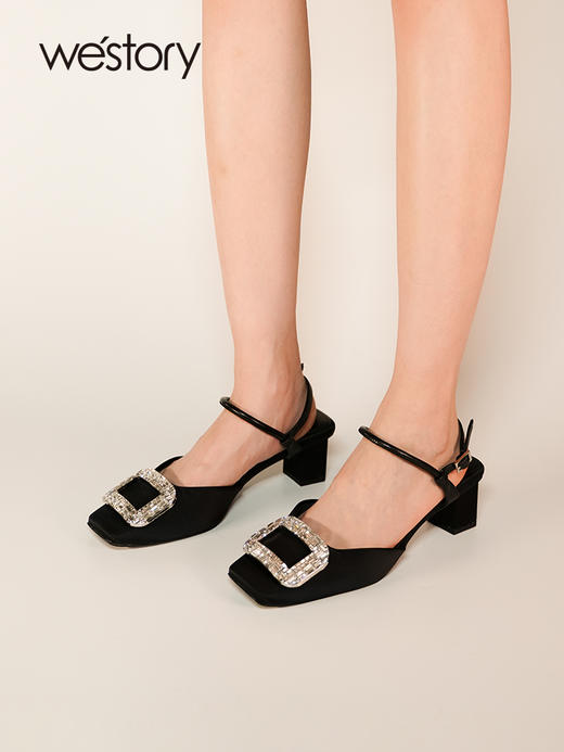 westory2023夏季新款粗跟方扣钻饰包头后空凉鞋时尚百搭凉鞋56071 商品图0
