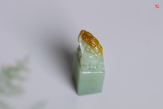 【飞龙在天】和田翠青俏色巧雕玉龙印章 商品图2