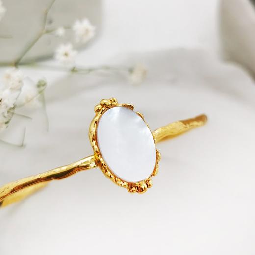 订购8周｜Elise Tsikis-Giali-金色 贝母 手镯［美国设计师］ 商品图2