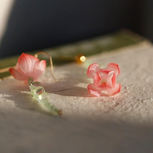 疏雨小荷丨软语文艺古典不对称荷花S925纯银耳针耳坠古风礼物春夏 商品图6