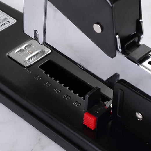 齐心订书机B3115 重型省力100页 商品图3