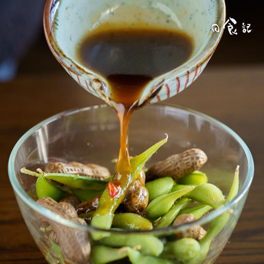 【日食记】海鲜捞汁以酱油调味汁为基础，复合风味，红润提色，酱香鲜美； 商品图3