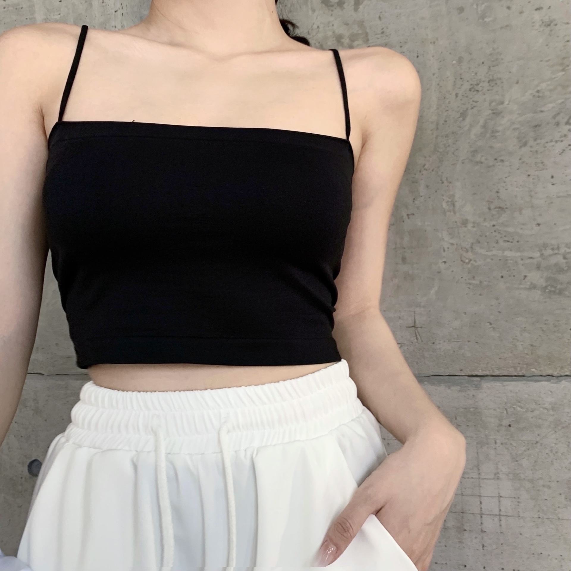 帮手描述图：夏季小背心机吊带女士内衣内搭外穿打底衫抹胸白色裹