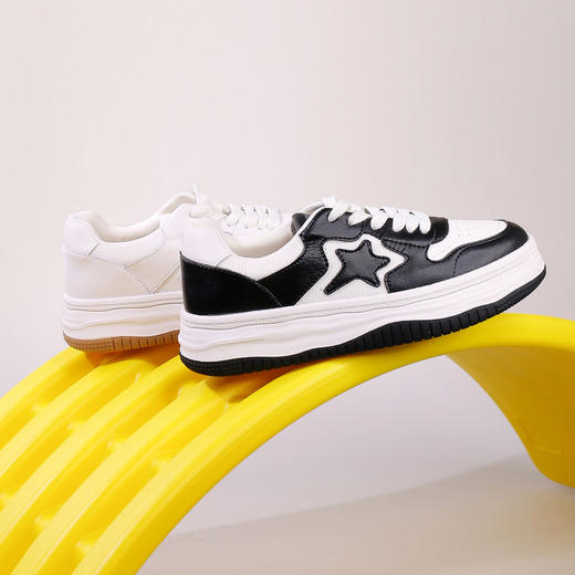 Safiya/索菲娅2023春夏新品潮流撞色休闲百搭松糕厚底星星小白板鞋SF31112437 商品图3