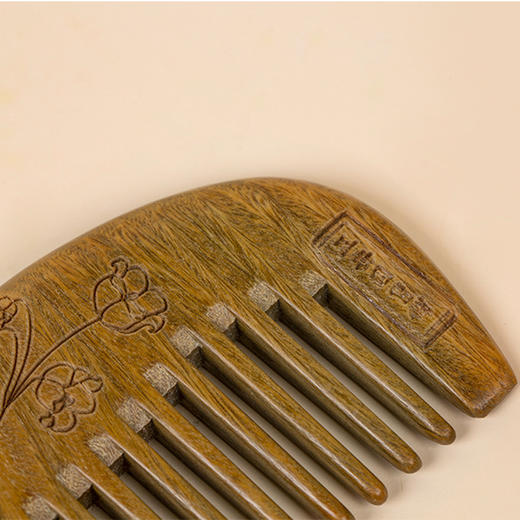 正安 雕花密齿檀木梳 绿檀雕刻拒绝静电呵护秀发丝滑柔顺 商品图3