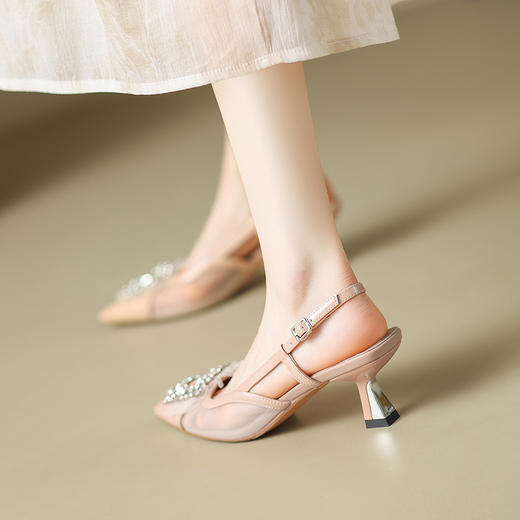 轻奢名媛风，尖头网纱拼接后空凉鞋DMJ-Z81262F 商品图7