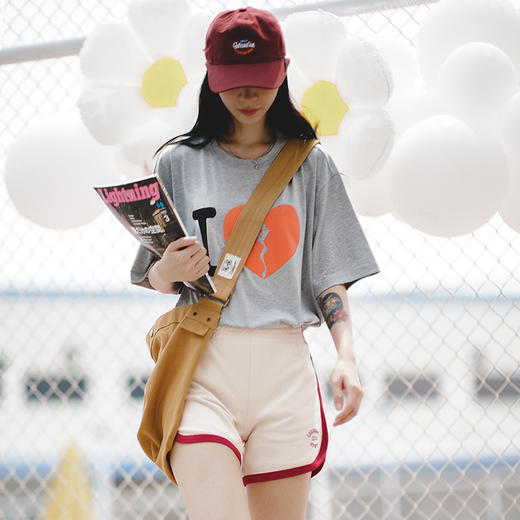 马登女装美式复古休闲百搭运动短裤bm风夏季字母印花显瘦高腰热裤 商品图6