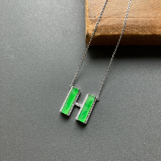 高冰种阳绿翡翠H锁骨链18k白金钻石镶嵌 商品图2
