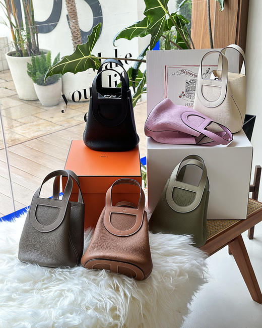 现货 THS 5.31- 爱马家 In the loop 猪鼻子菜篮子水桶包 牛皮荔枝纹 包 6色 CQ1256 商品图0