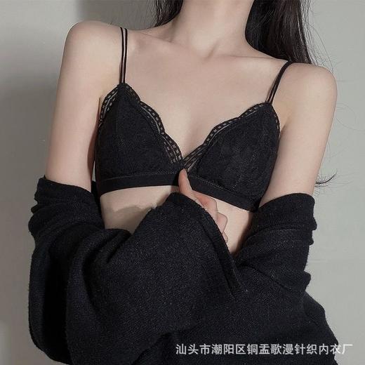 【开背美肩，夏季必备！】无钢圈三角杯文胸，适合小胸少女，更显大胸。薄款设计，舒适透气，不紧不松贴合身形。 商品图2