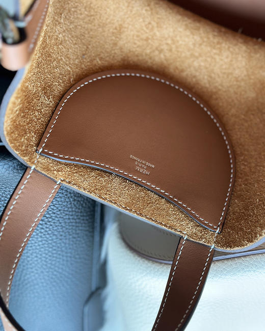 现货 THS 5.31- 爱马家 In the loop 猪鼻子菜篮子水桶包 牛皮荔枝纹 包 6色 CQ1256 商品图12