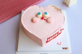 大眼睛的粉色爱心