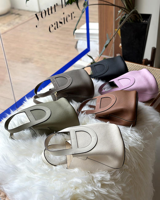 现货 THS 5.31- 爱马家 In the loop 猪鼻子菜篮子水桶包 牛皮荔枝纹 包 6色 CQ1256 商品图1