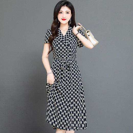 时尚气质，中长款短袖裙系带收腰A字裙西装领印花连衣裙QYM-HSY-I23A793-Y 商品图1