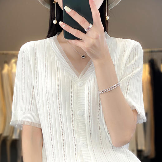 邢沐阳-冰丝针织短袖开衫2023新款夏季气质类似V领T恤女上衣宽松镂空半袖 商品图2