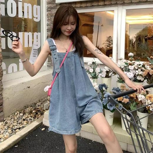 【可盐可甜青春甜美❗️夏季新款卷边牛仔背带裤短裤女】阔腿设计修饰身形，宽松的设计让你舒适自在，夏季常备，舒适亲肤，小个子阔腿学生宽松连体裤粉丝专属 商品图3