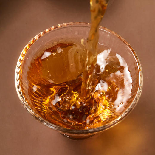 露华春梵高茶叶礼盒 商品图3