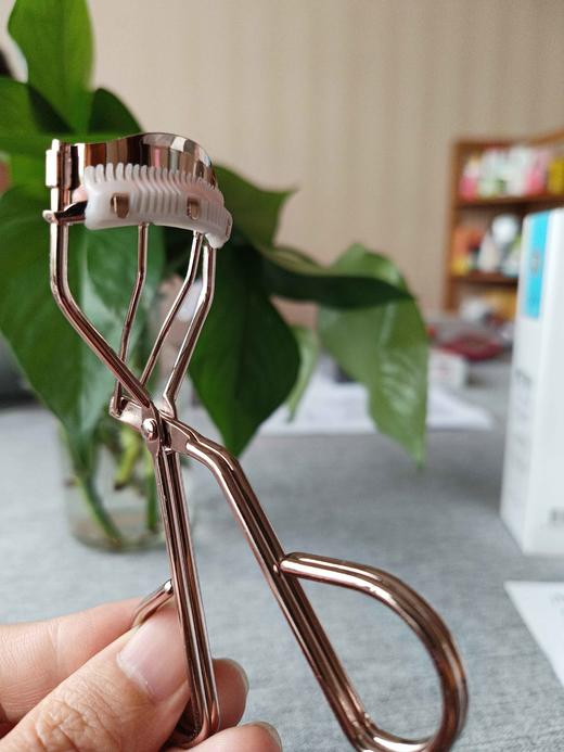 今之逸品齿梳睫毛夹(外包装轻微磨损) 商品图0