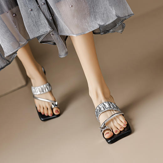 时尚个性，羊皮套趾粗跟凉拖OFSM-OF6771 商品图0