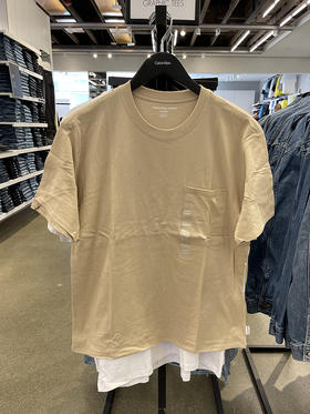 Calvin Klein Jeans/CK 女士圆领纯色胸前口袋宽松版透气短袖T恤