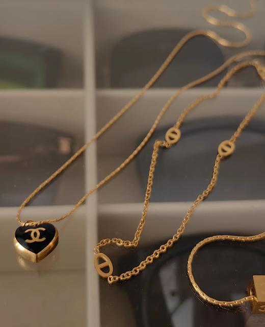 14K包金刷釉工艺浮雕小香实心桃心项链 蛇骨链自留不掉色 商品图8