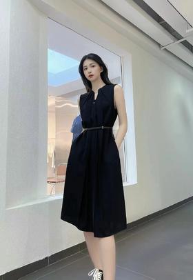 精致五金链连衣裙