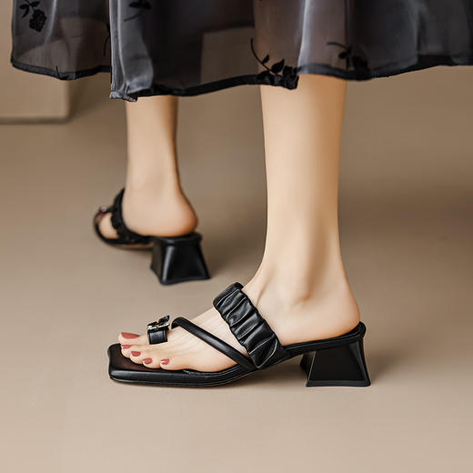 时尚个性，羊皮套趾粗跟凉拖OFSM-OF6771 商品图9