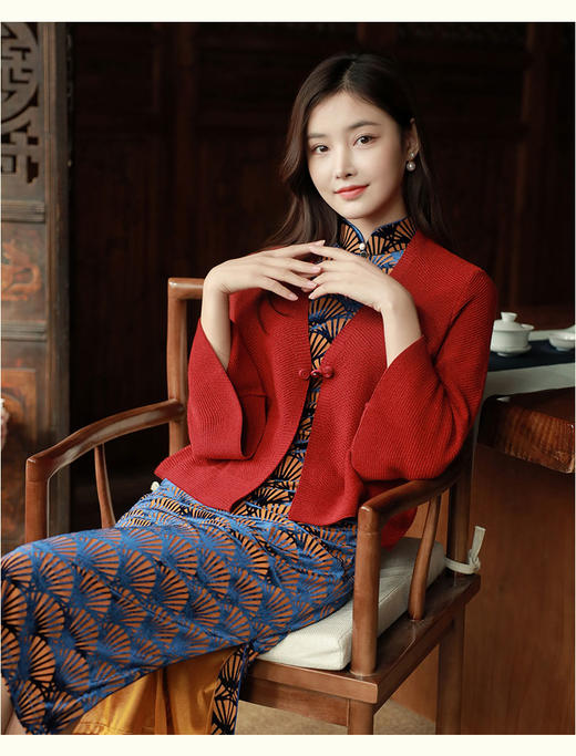 爆款推荐# 经典长青款『知婳』新中式盘扣针织轻薄外套，自带独特的复古魅力！ 商品图2