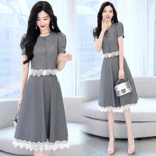 气质新款，淑女拼接蕾丝圆领单排扣短袖两件套HR-LT8186-1 商品图3