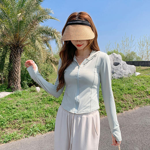 【防晒显瘦两不误】 冰丝防晒衣女款夏季连帽新款设计感 凉感透气 修饰身形 显瘦显腰细 防紫外线UPF50+高倍防晒  商品图11