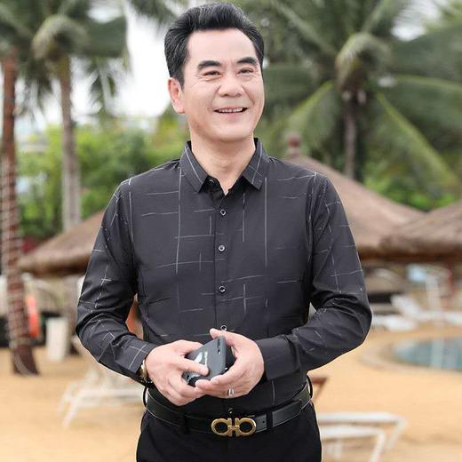 【时尚潮流显气质魅力❗️爸爸衬衫男长袖夏装中老年冰丝衬衣】舒适柔软亲肤吸汗 简单大气 休闲宽松中年男士薄款商务寸衬父亲节礼物优选粉丝专属七夕男士父亲节礼物新年礼盒年货礼盒 商品图1