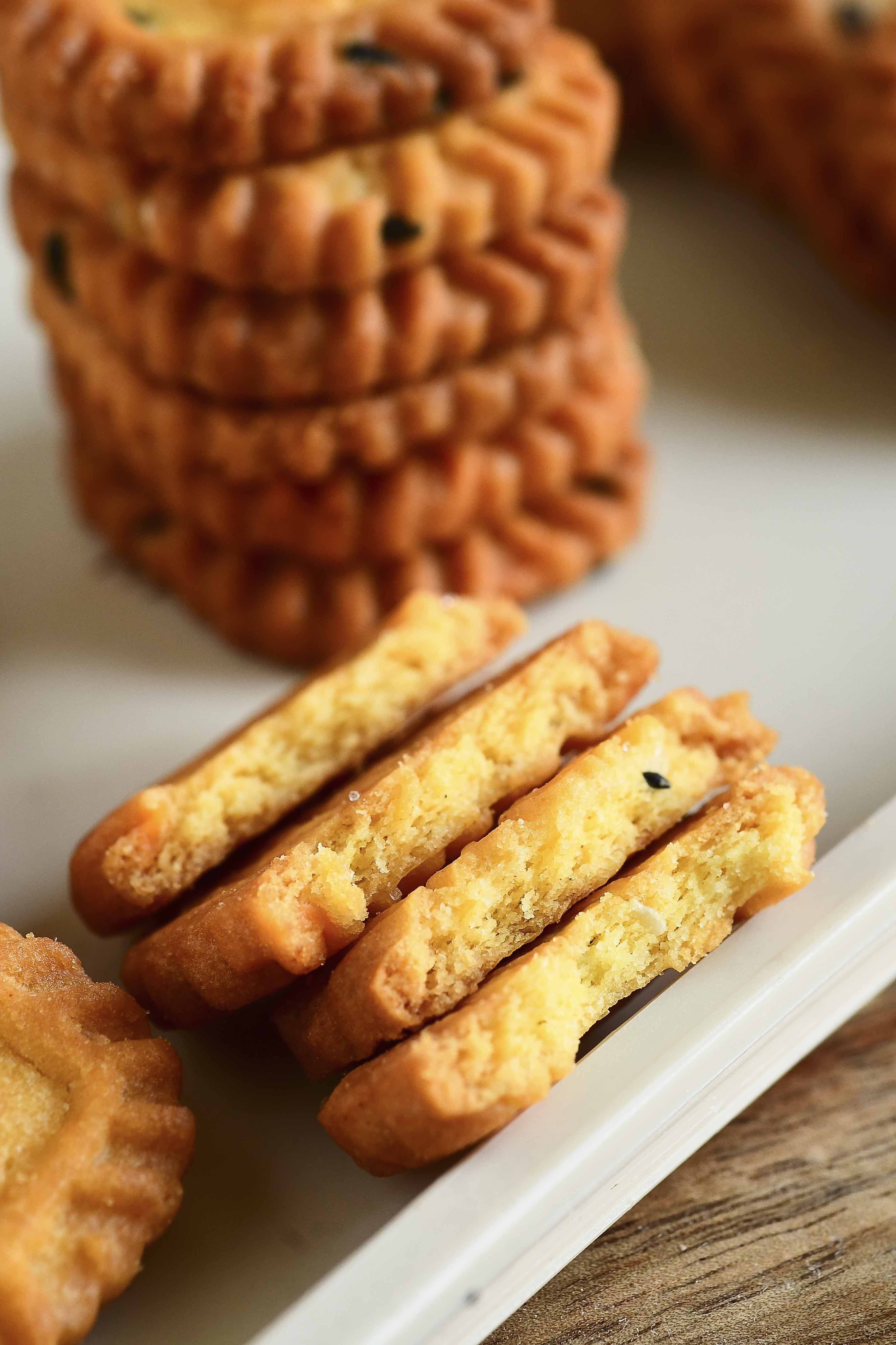 😋整个办公室都夸的咖啡小方饼干！「一方云拾」🥥生椰拿铁味/海盐芝士味！ 2️⃣种口味可盐可甜！口袋里的生椰拿铁 🧉