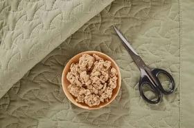 铺一床艾，补一身阳，甩走寒湿人轻松