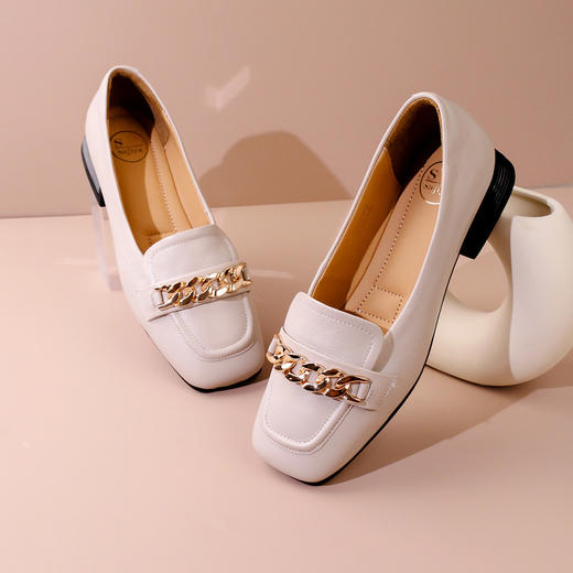 Safiya/索菲娅2023春季新品英伦软皮金属扣休闲低跟浅口通勤单鞋SF31111402 商品图5