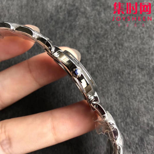 浪琴表 GS心月系列优雅而至。典雅别致的外观，采用与正品一致的Cal.L250机芯。温柔的外表之下，蕴含一颗“正品”真芯。 商品图3