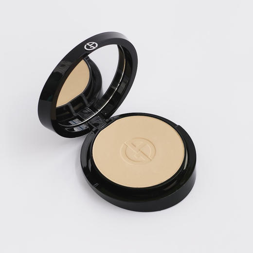 阿玛尼镁光灯丝绵柔润粉饼9g 商品图3