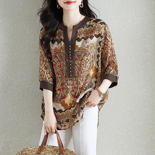 新款大码V领印花烫钻衬衫，宽松胖mm衬衫女装KQL-A08N6311 商品图2