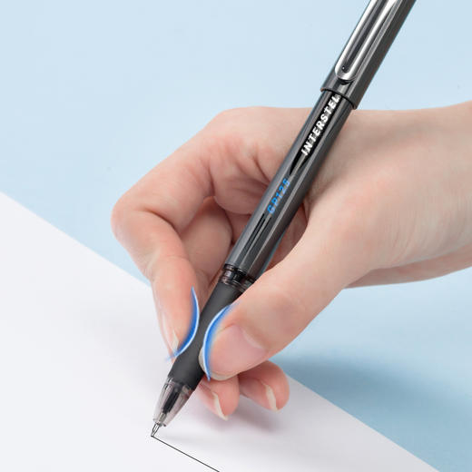 齐心中性笔GP125  ST精钢尖锥头0.5mm 商品图1