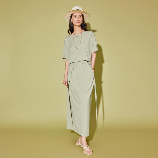 IN AND ON53389 夏季莱赛尔天丝针织上衣桑蚕丝围裹系半裙休闲时尚套装 商品图4