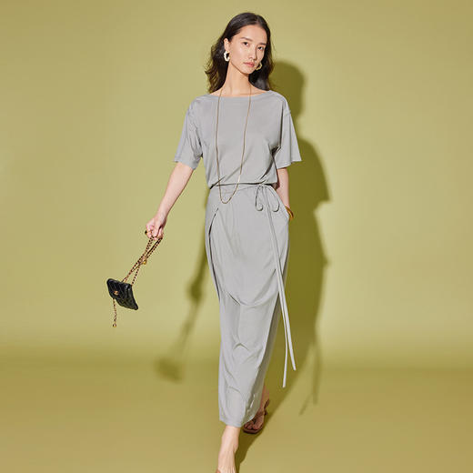 IN AND ON53389 夏季莱赛尔天丝针织上衣桑蚕丝围裹系半裙休闲时尚套装 商品图2