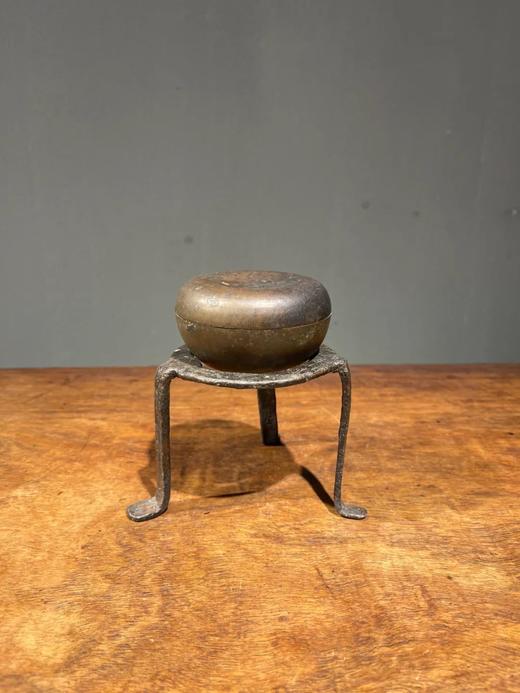 青铜苹果形盖盒与三足铁座，顺丰包邮 商品图1