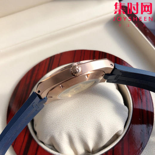 VC江诗丹顿纵横四海系列4500V 男士机械腕表
机芯：搭载进口西铁城 商品图6