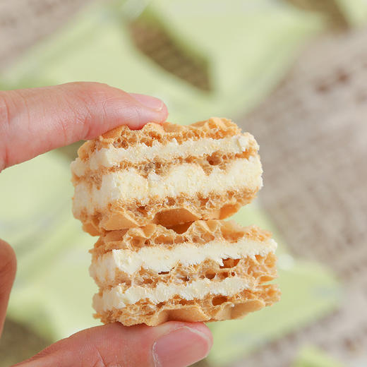 39.9抢3袋54包山姆同款【芝士味熔岩威化饼干】 线上卖99.9/3袋 咱开团39.9/3袋 每袋有18包！！！ 商品图2