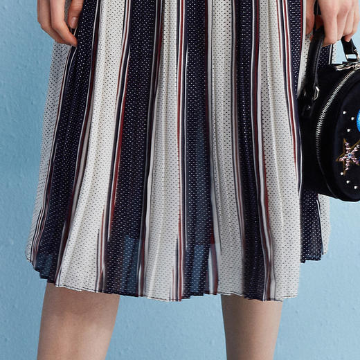 欧芮儿 2018夏装预售修身显瘦百搭条纹半身裙女中长款 商品图2