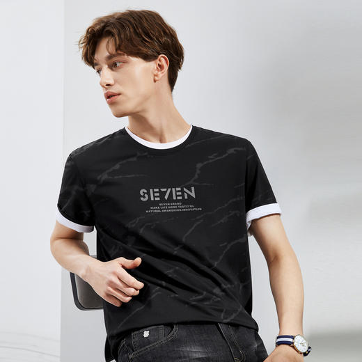 【莫代尔】柒牌短袖T恤男夏季新款满身印花潮流时尚圆领上衣	124T71910 商品图1