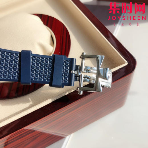 VC江诗丹顿纵横四海系列4500V 男士机械腕表
机芯：搭载进口西铁城 商品图8