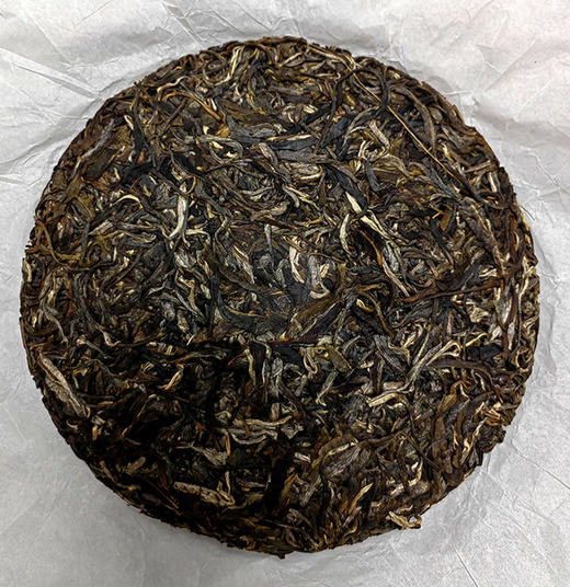 西藏高僧定制；封存饼【2022年头春古树精采严选易武无人区秘境】当时由于多压了一点出来；今天给咱家老茶友放漏了！数量有限只有18公斤左右【每个id限购5饼】 商品图1