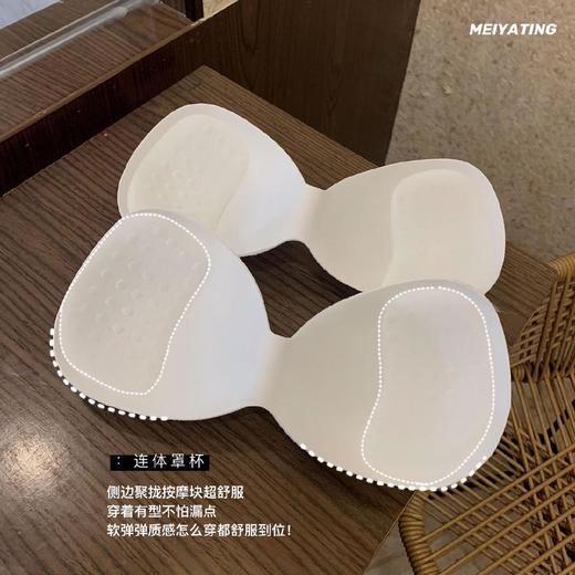 夏季必备，新款背心女内搭带胸垫，外穿抹胸打底裹胸，时尚百搭，让你自由搭配。上新上架，网红必备款式，舒适贴身，让你更加自信美丽。 商品图5